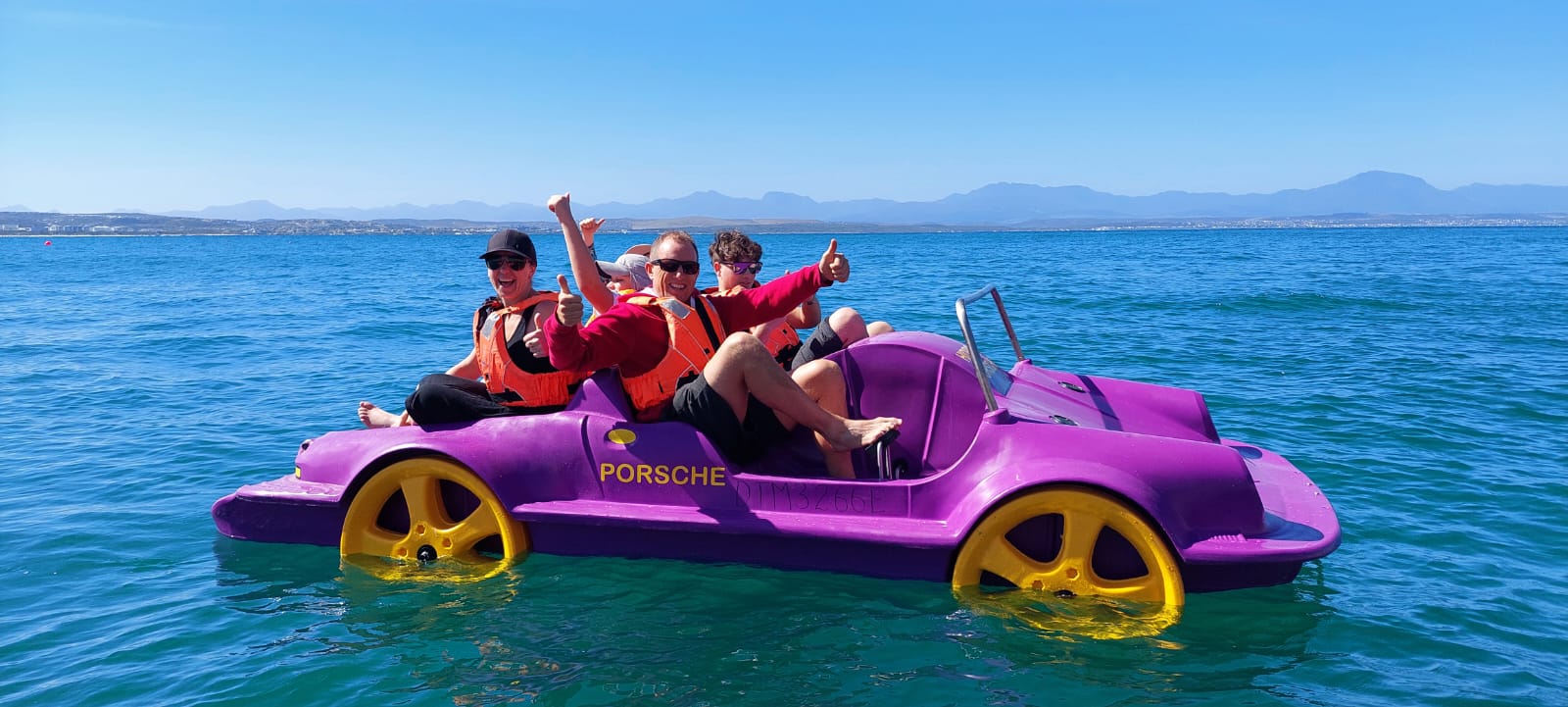 Family enjoying pedal boats at TrapBootjie